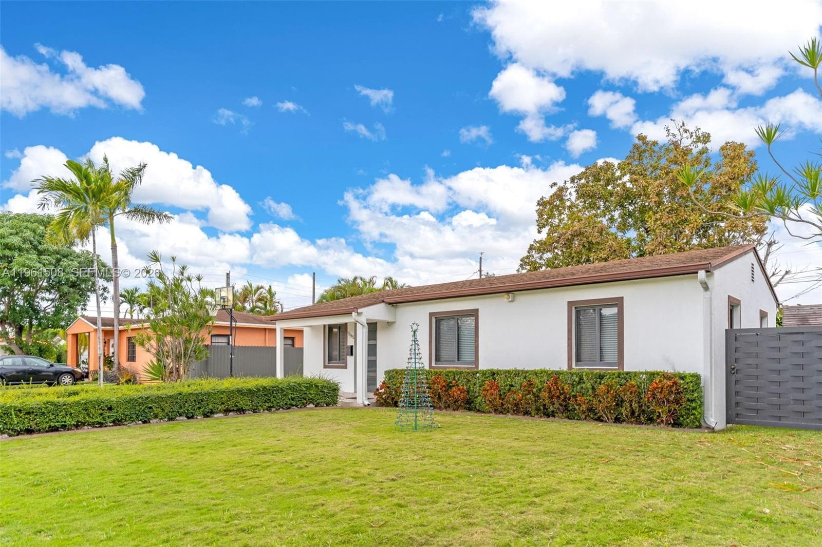 7585 SW 28th St, Miami FL 33155 photo 3