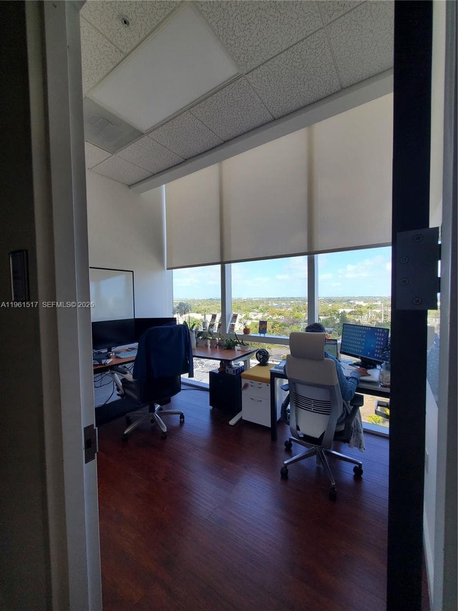 20200 W Dixie Hwy 1003 Hwy # 1003, Miami FL 33180 photo 4