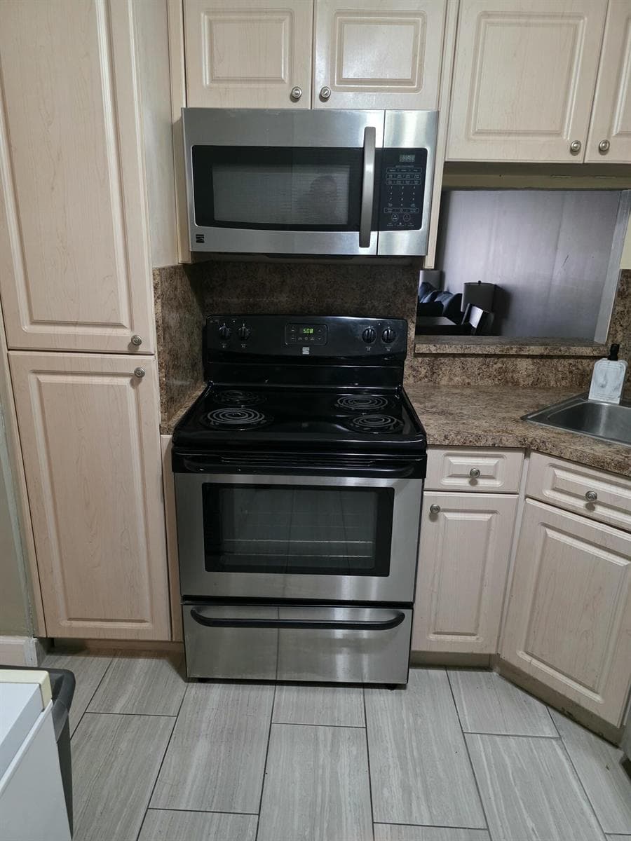 3130 Holiday Springs Boulevard # 307, Margate FL 33063 photo 5