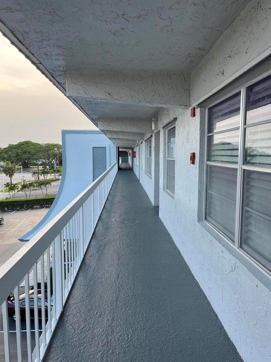 155 Yacht Club Drive # 407, North Palm Beach FL 33408 photo 3