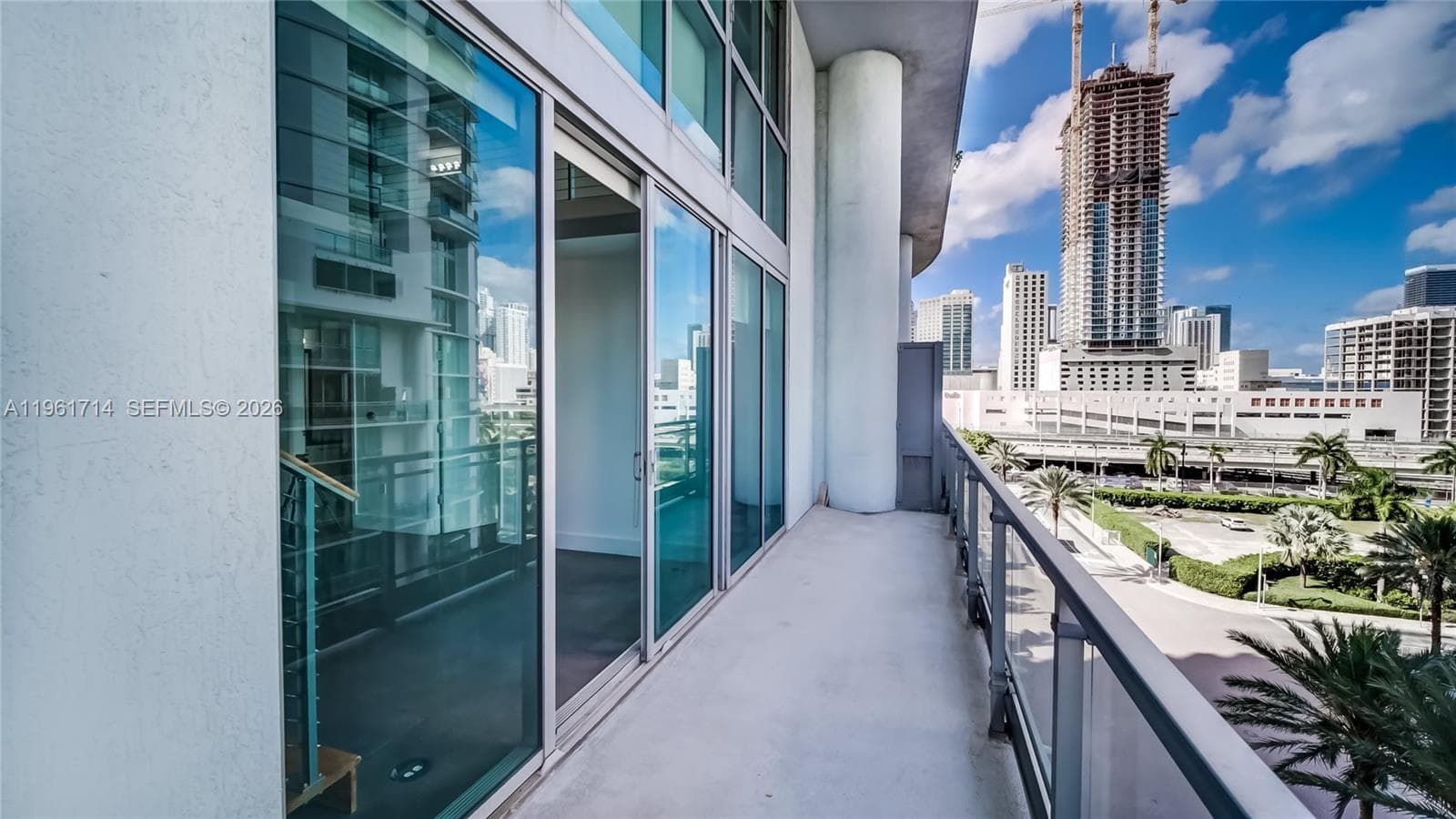 90 SW 3rd St, Miami FL 33130 photo 4