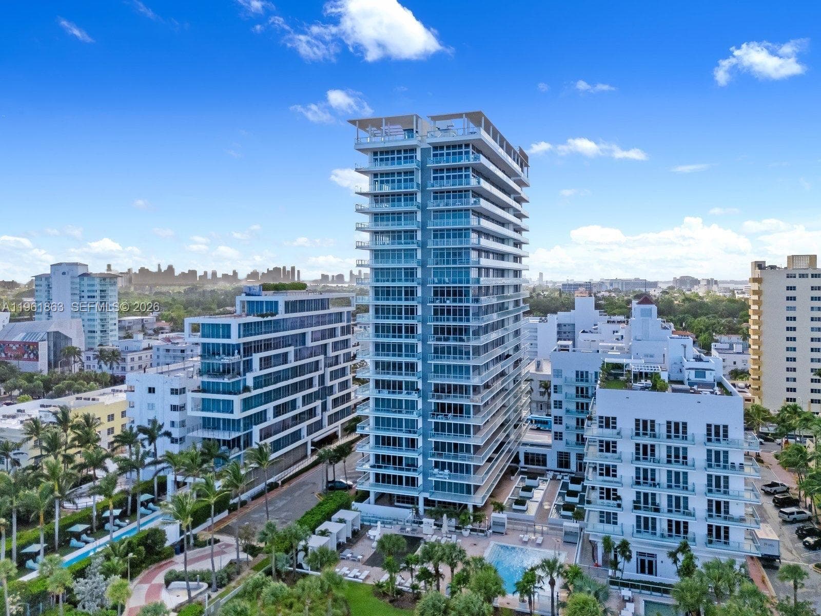 3739 Collins Ave # 207, Miami Beach FL 33140