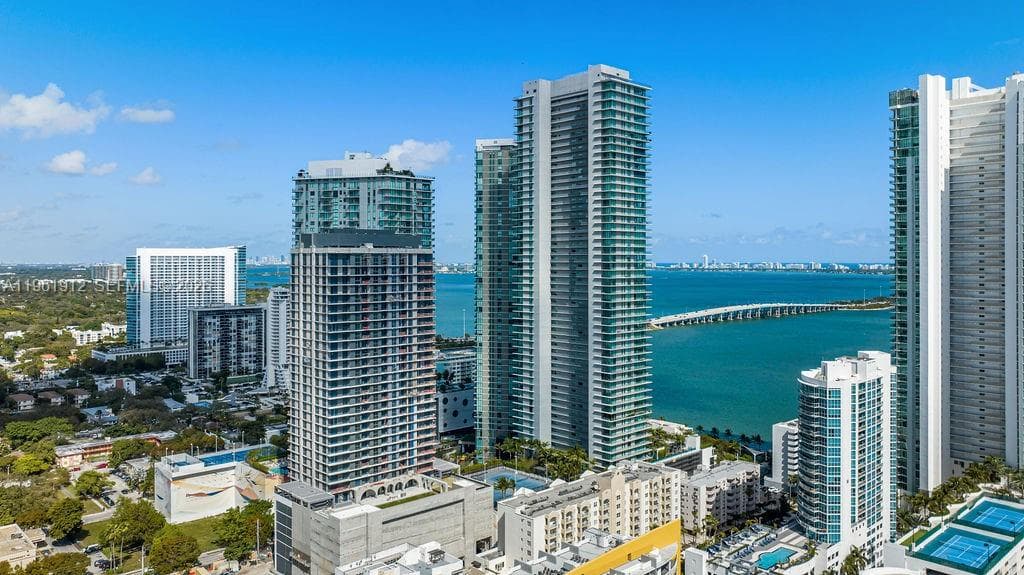 650 NE 32nd St # 2205, Miami FL 33137 photo 5
