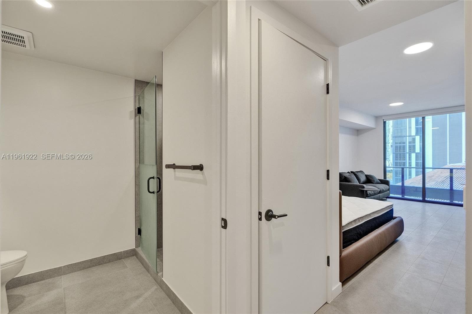 121 NE 5th Street # 807, Miami FL 33132 photo 3