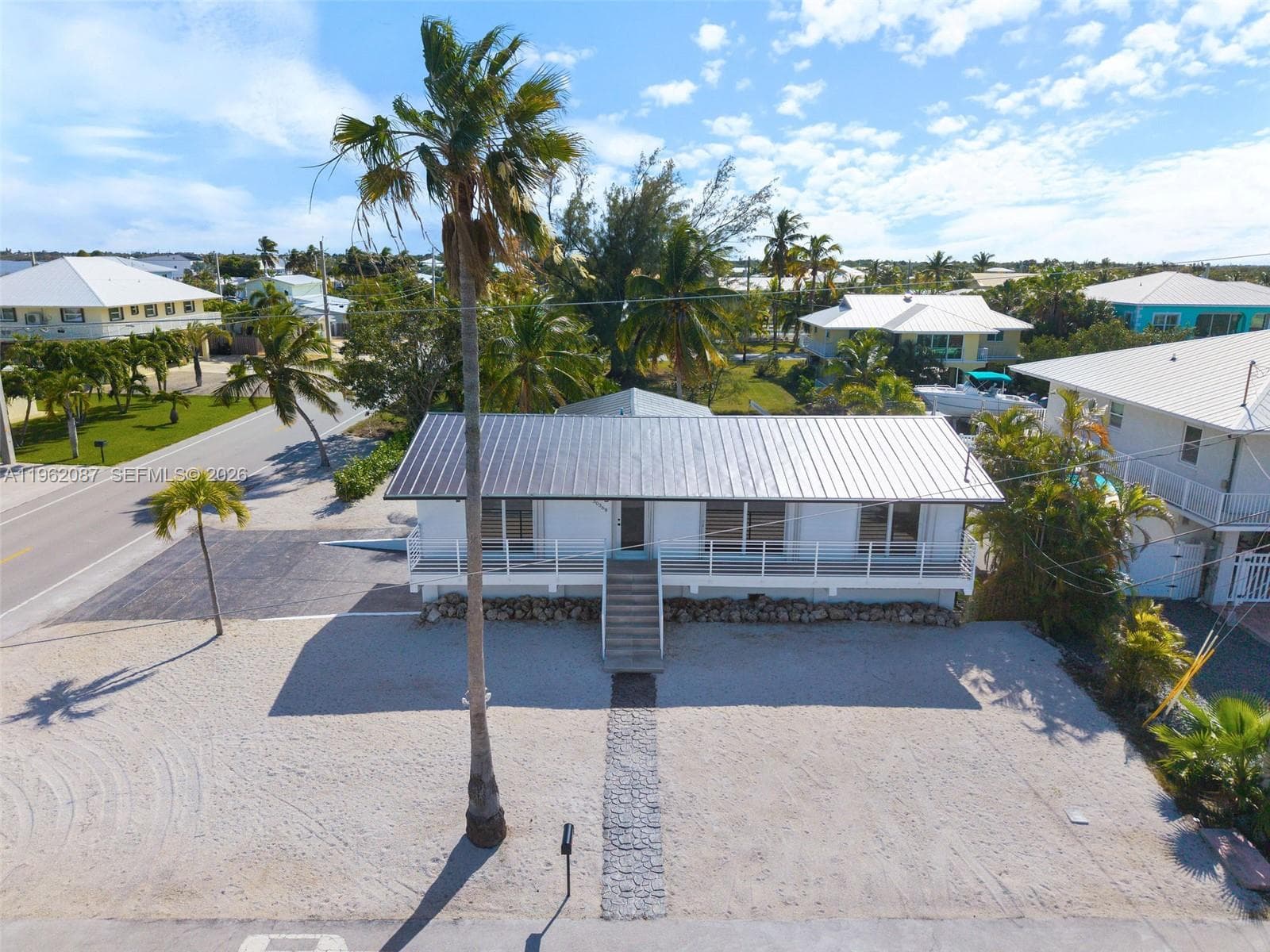 30368 Killdeer Ln, Big Pine, FL 33043 photo 3