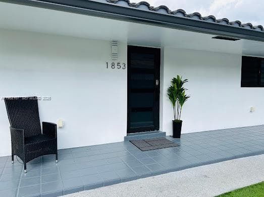 1851-1853 NW 22nd Pl, Miami FL 33125 photo 2