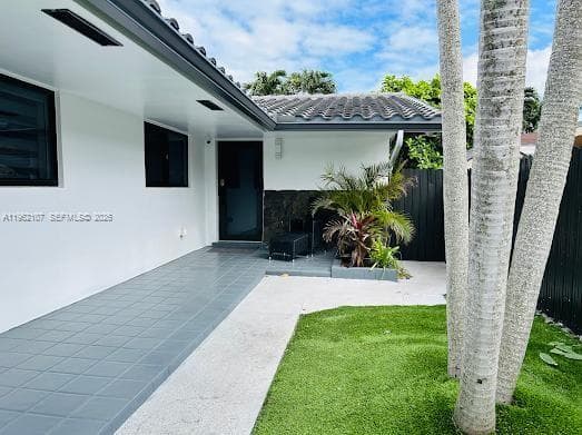1851-1853 NW 22nd Pl, Miami FL 33125 photo 3