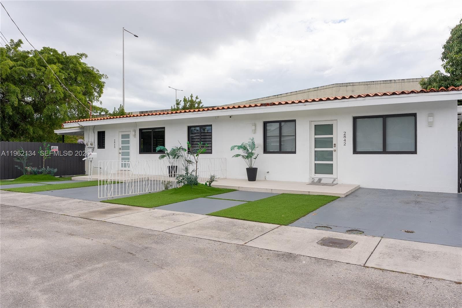 2840-2842 NW 13th St, Miami FL 33125 photo 2