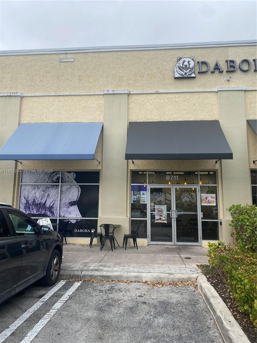 8711 SW 124th Ave, Miami FL 33183