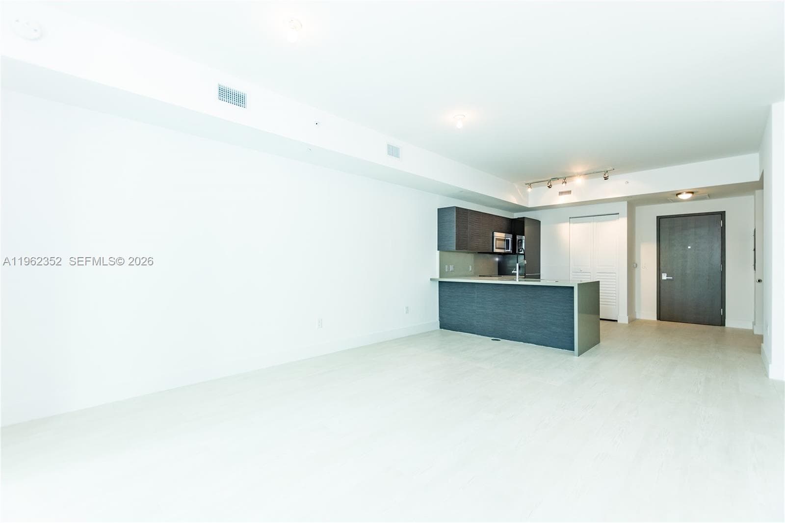 1080 Brickell Ave # 1706, Miami FL 33131 photo 4