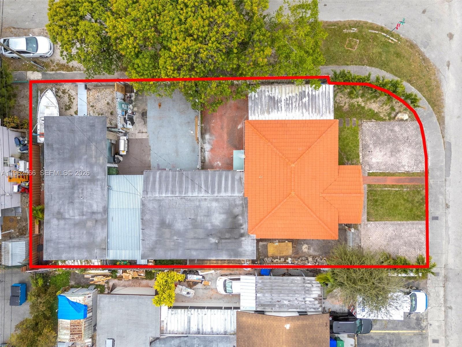 941 SW 31st Ct, Miami FL 33135 photo 2