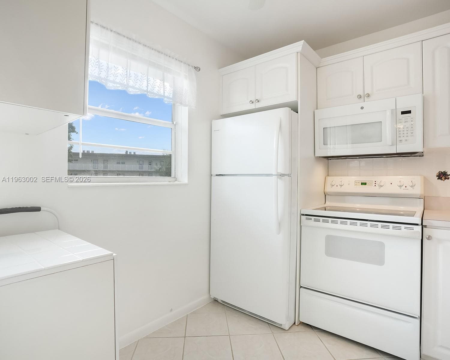 4805 NW 35th St # 506, Lauderdale Lakes FL 33319 photo 5