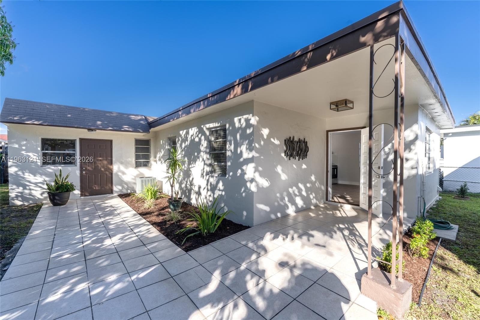 1631 SW 21st St, Miami FL 33145 photo 2
