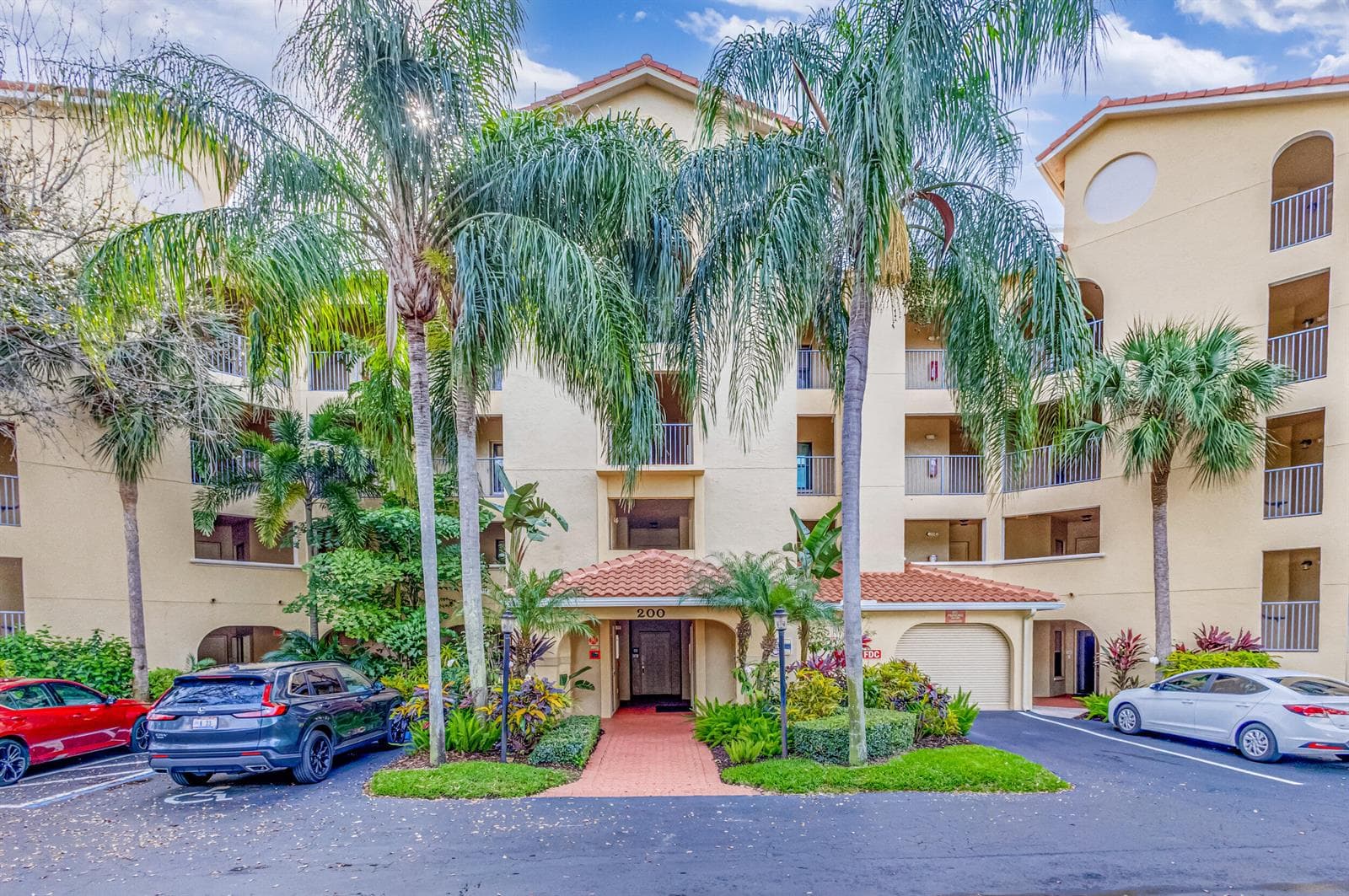 200 Uno Lago Drive # 105, Juno Beach FL 33408 photo 3