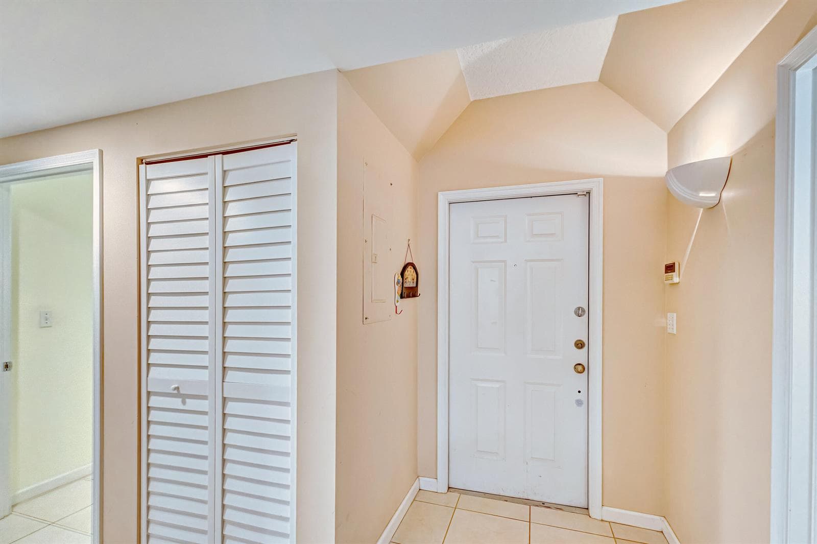 200 Uno Lago Drive # 105, Juno Beach FL 33408 photo 4