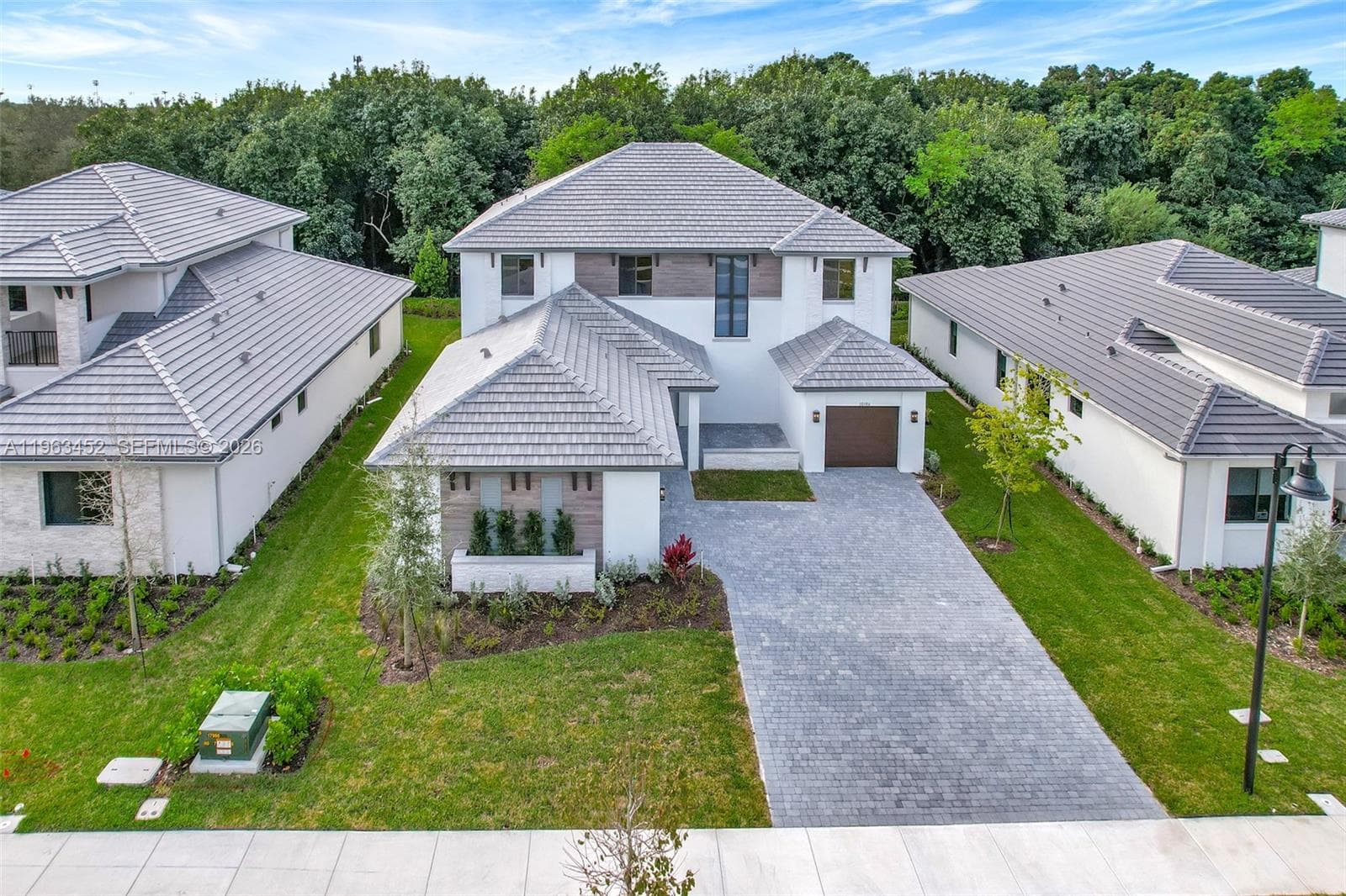 10386 SW 57th Ct, Cooper City FL 33328 photo 2