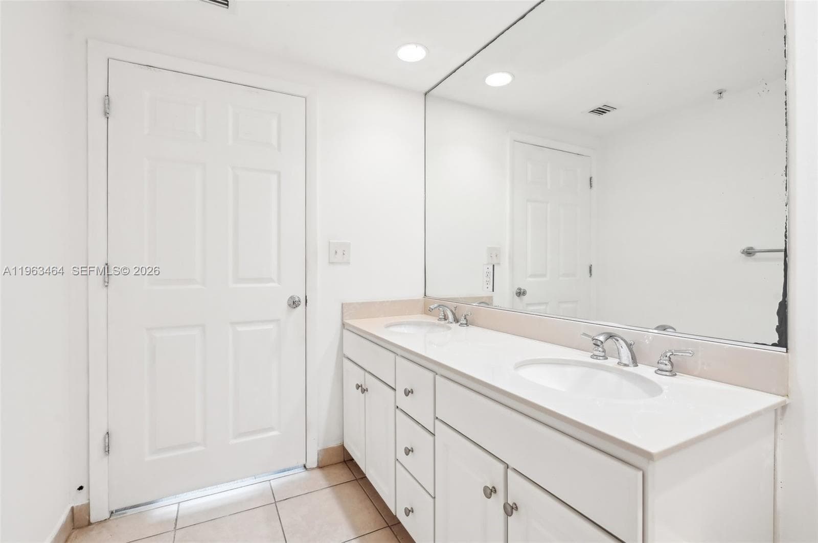 2000 N Bayshore Dr # 304, Miami FL 33137 photo 5