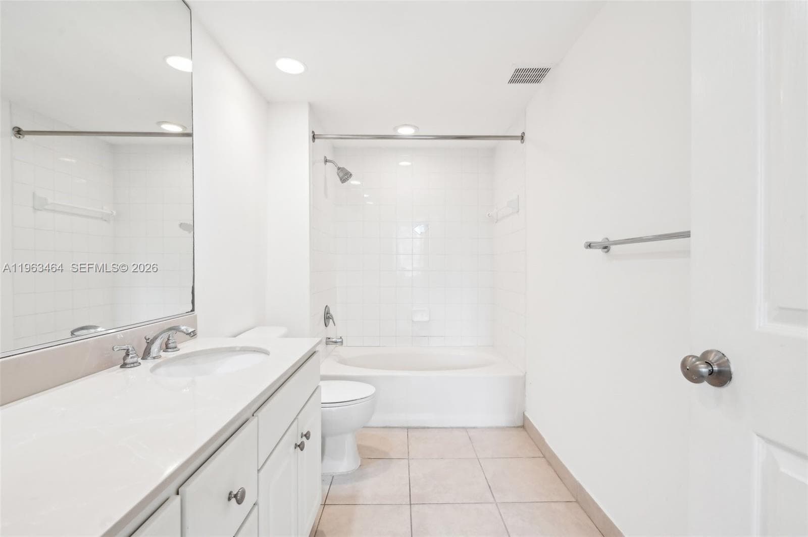 2000 N Bayshore Dr # 304, Miami FL 33137 photo 4
