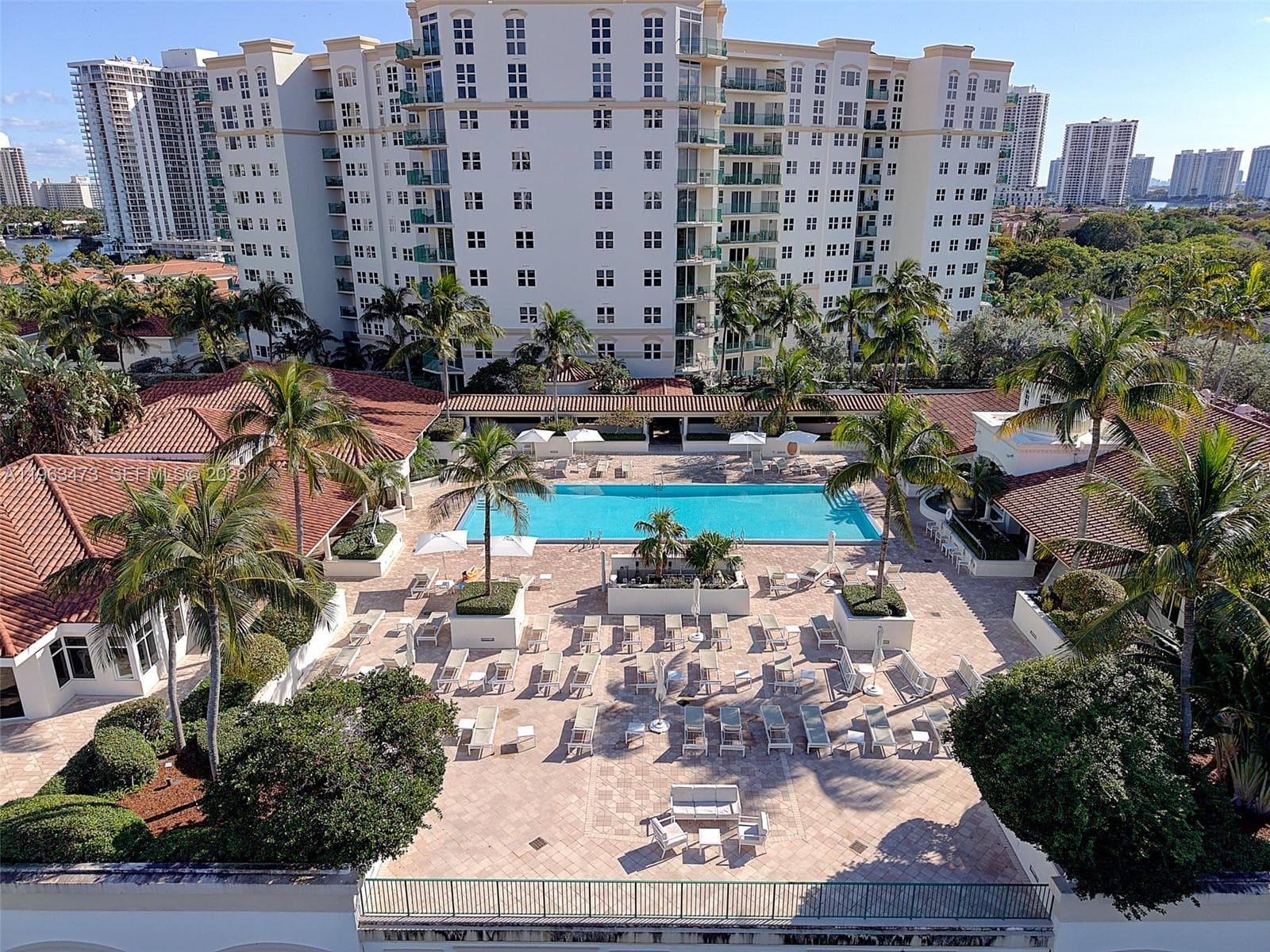 20000 E Country Club Dr # 716, Aventura FL 33180 photo 3
