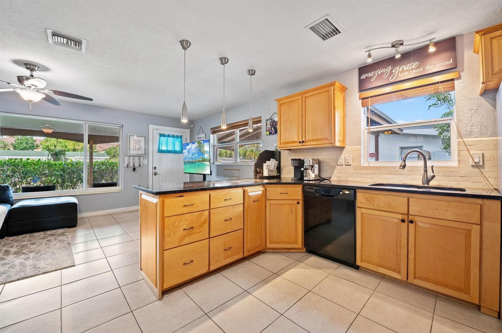 5554 SW 6th Street, Margate FL 33068 photo 4