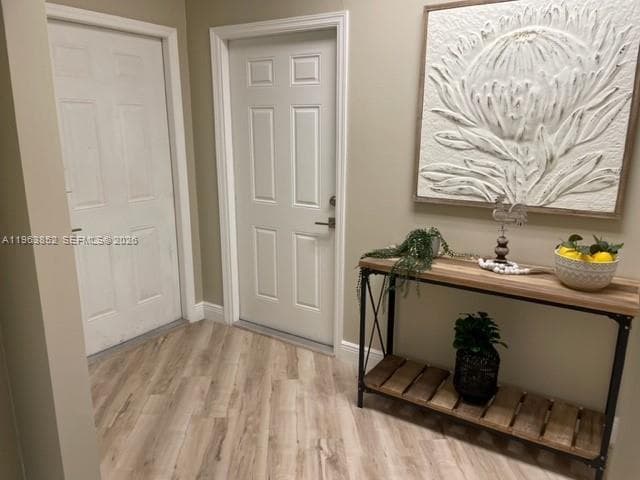45 Curtiss Pkwy, Miami Springs FL 33166 photo 5
