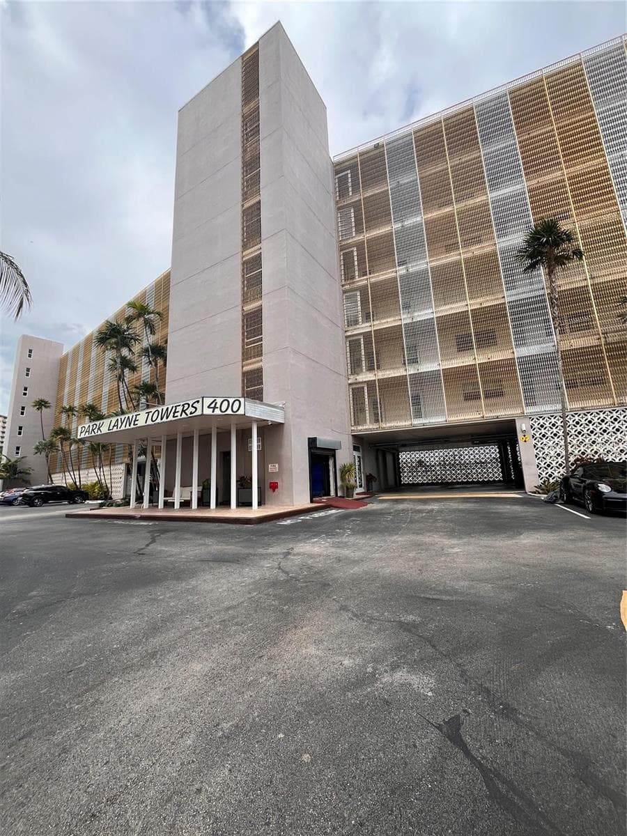 400 Golden Isles Drive # 20, Hallandale Beach FL 33009 photo 2