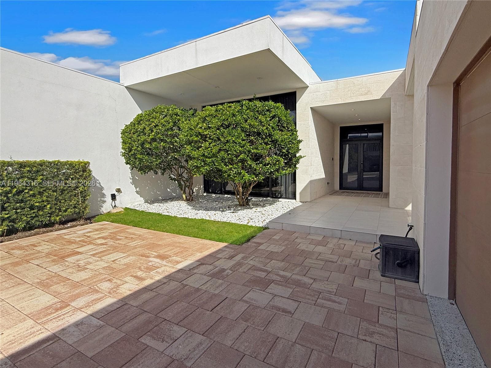 16640 Sunset Way, Weston FL 33326 photo 2