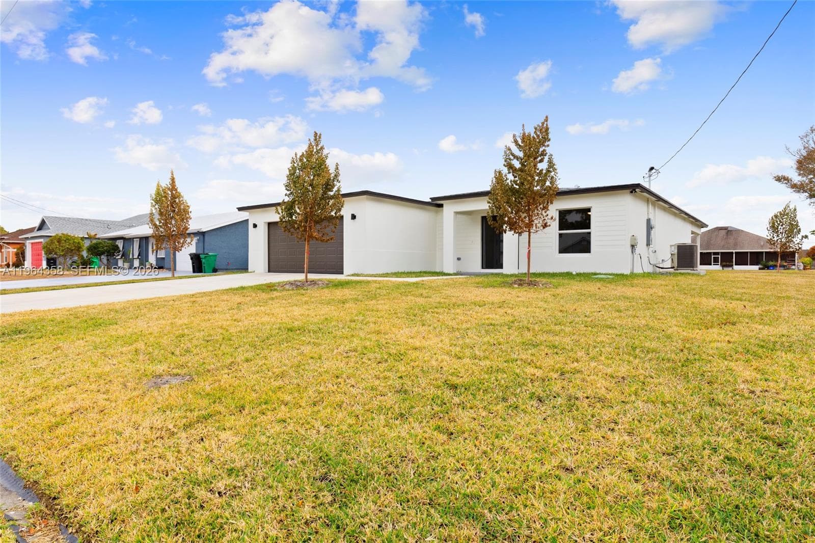 560 SW Carter Ave, Port St. Lucie FL 34983 photo 3