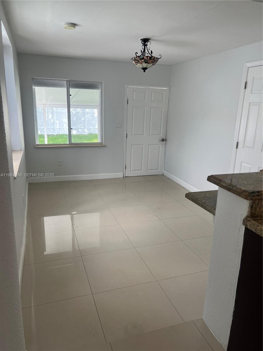 6823 SW 25th St, Miami FL 33155 photo 5