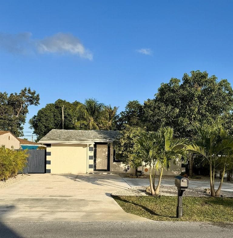 1130 NW 7th Avenue, Fort Lauderdale FL 33311 photo 3