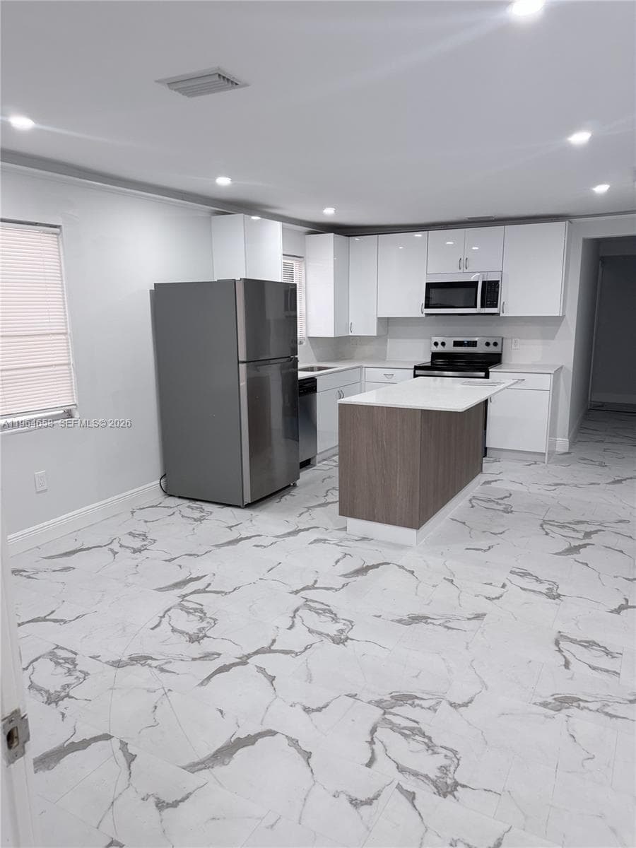 6829 SW 25th St, Miami FL 33155 photo 3