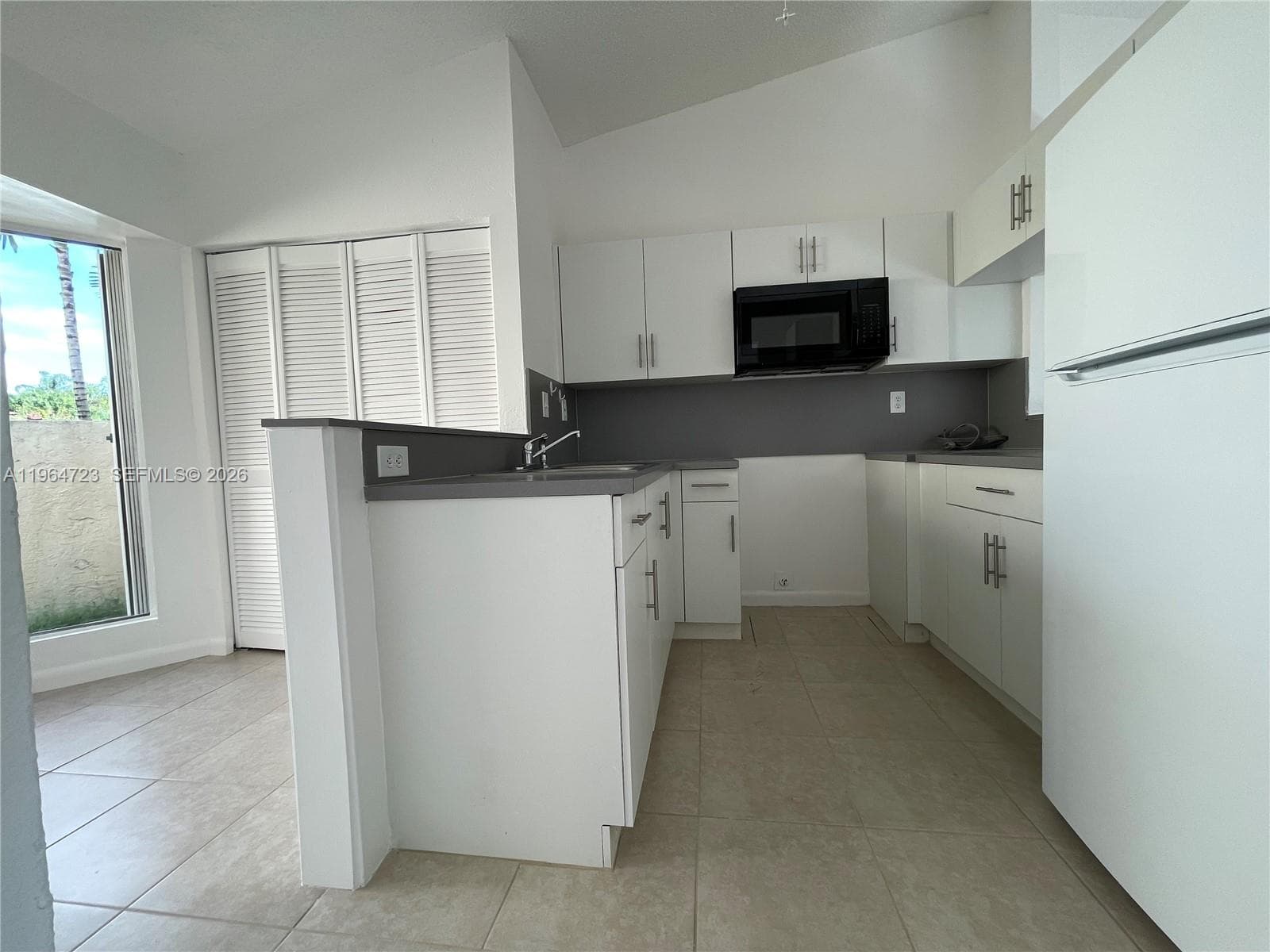 1210 San Remo Cir # ., Homestead FL 33035 photo 3