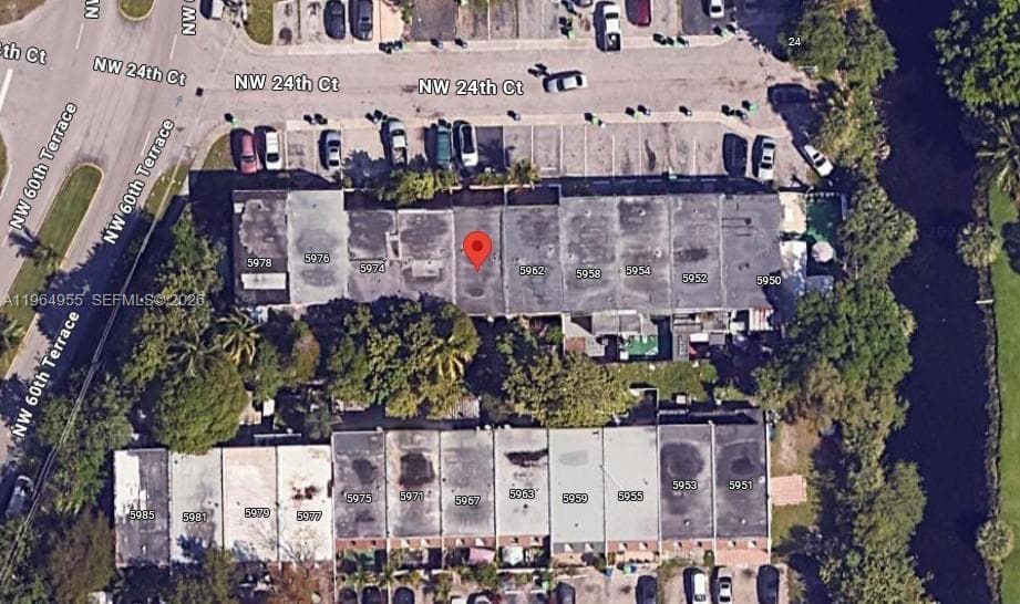 5966 NW 24th Ct, Sunrise FL 33313 photo 5