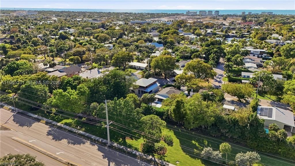 1070 13th St N, Naples FL 34102