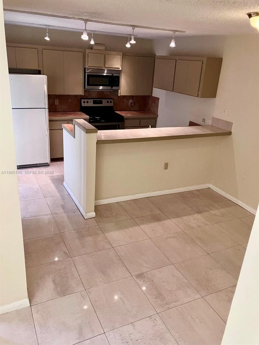 2610 26th way, West Palm Beach FL 33407 photo 2