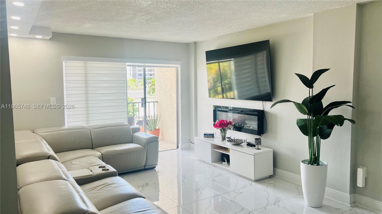 14250 SW 62nd St # 319, Miami FL 33183