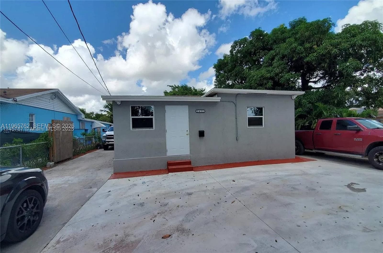 2425 NW 28th St, Miami FL 33142 photo 2