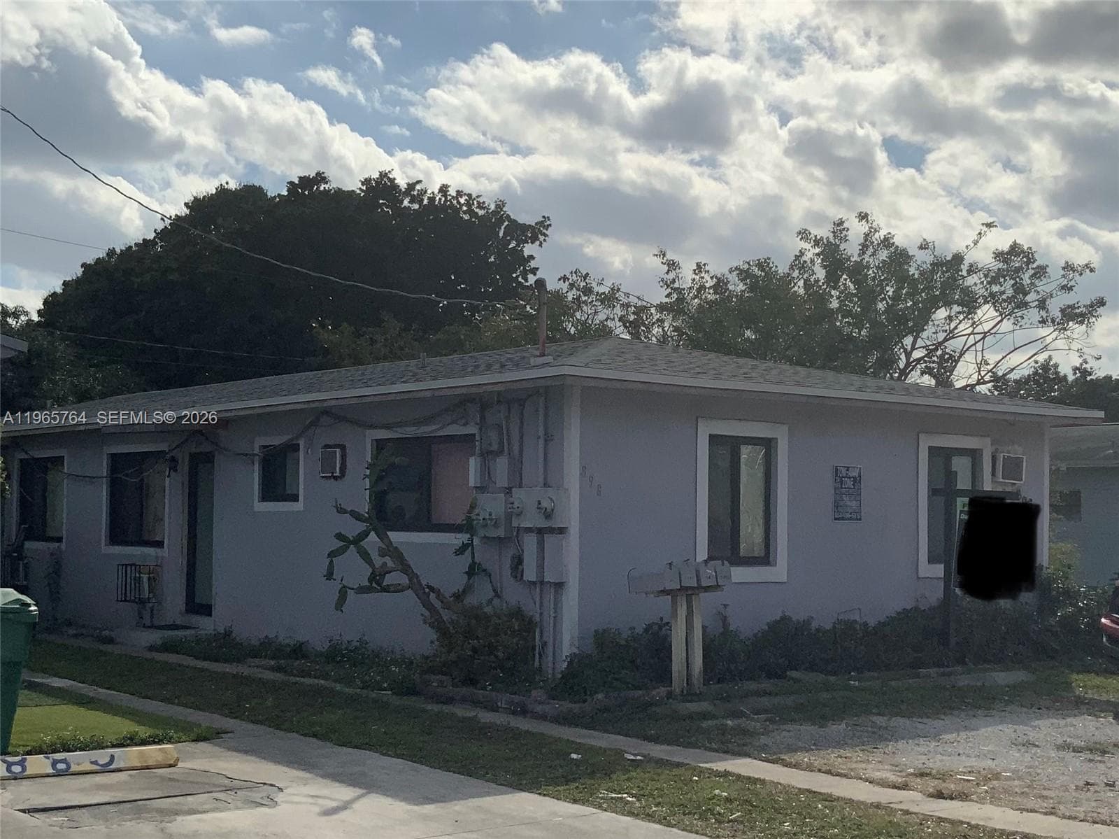 896 NW 103rd St, Miami FL 33150 photo 2