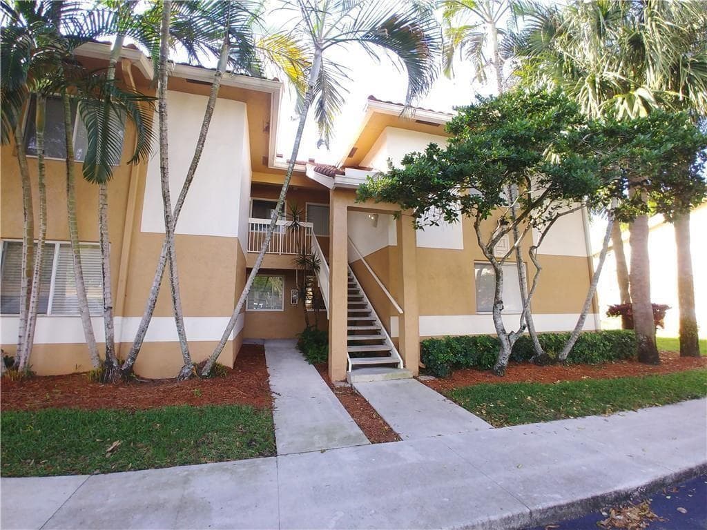 705 NW 91st Terrace, Plantation FL 33324 photo 3