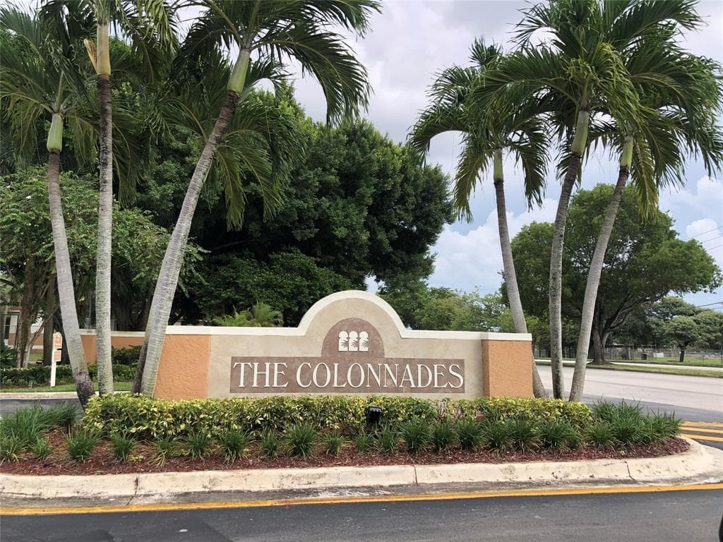 705 NW 91st Terrace, Plantation FL 33324 photo 4