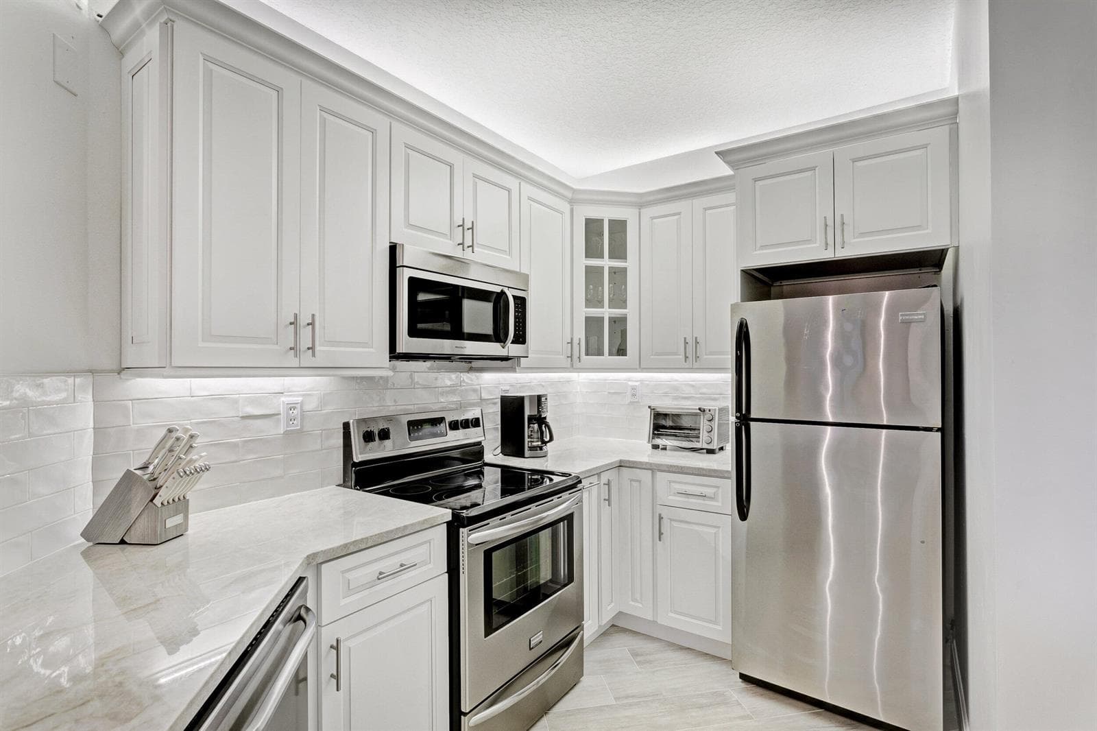 500 Uno Lago Drive # 402, Juno Beach FL 33408 photo 2