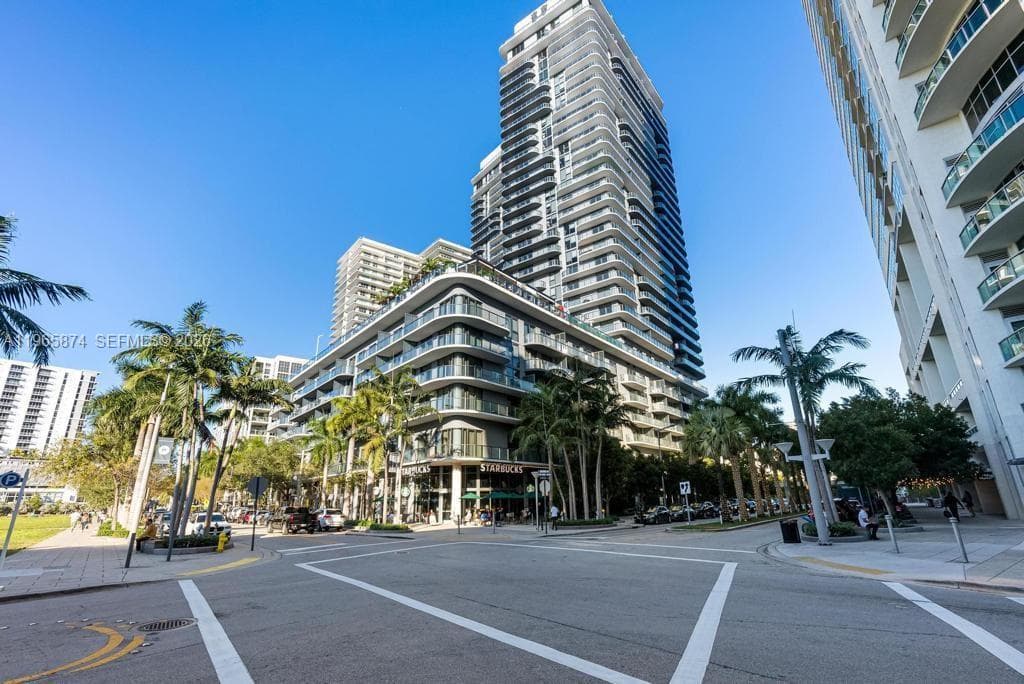 121 NE 34th St # 2205, Miami FL 33137 photo 3