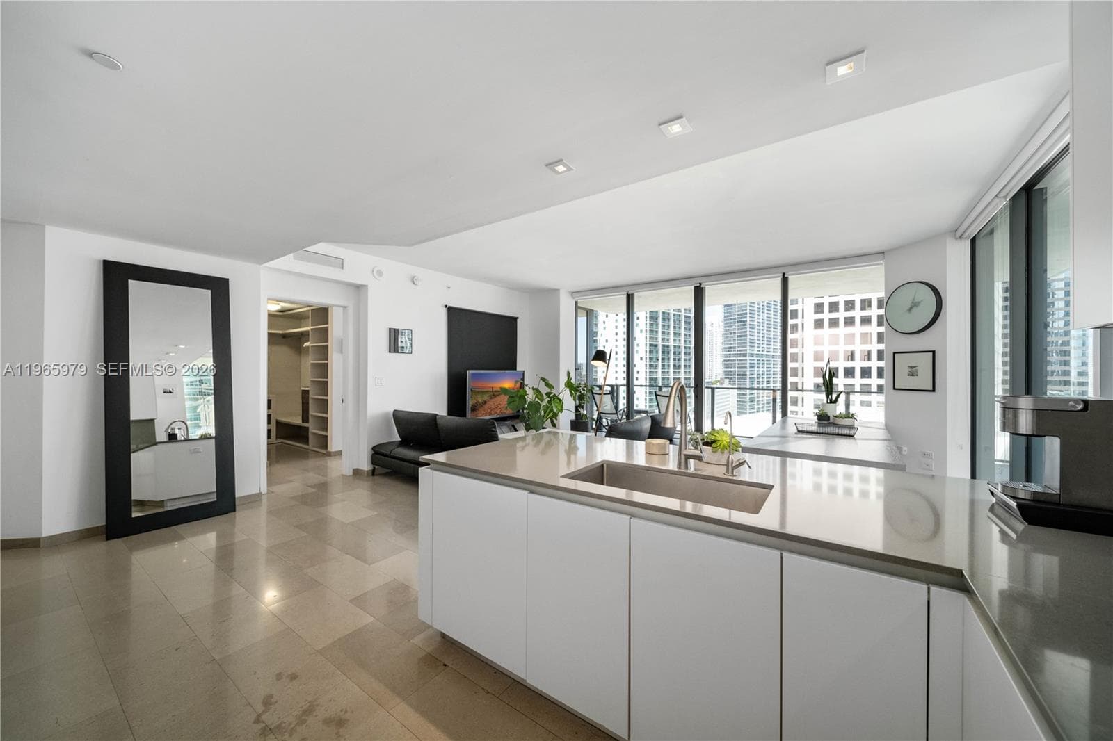 68 SE 6th St # 1201, Miami FL 33131 photo 3