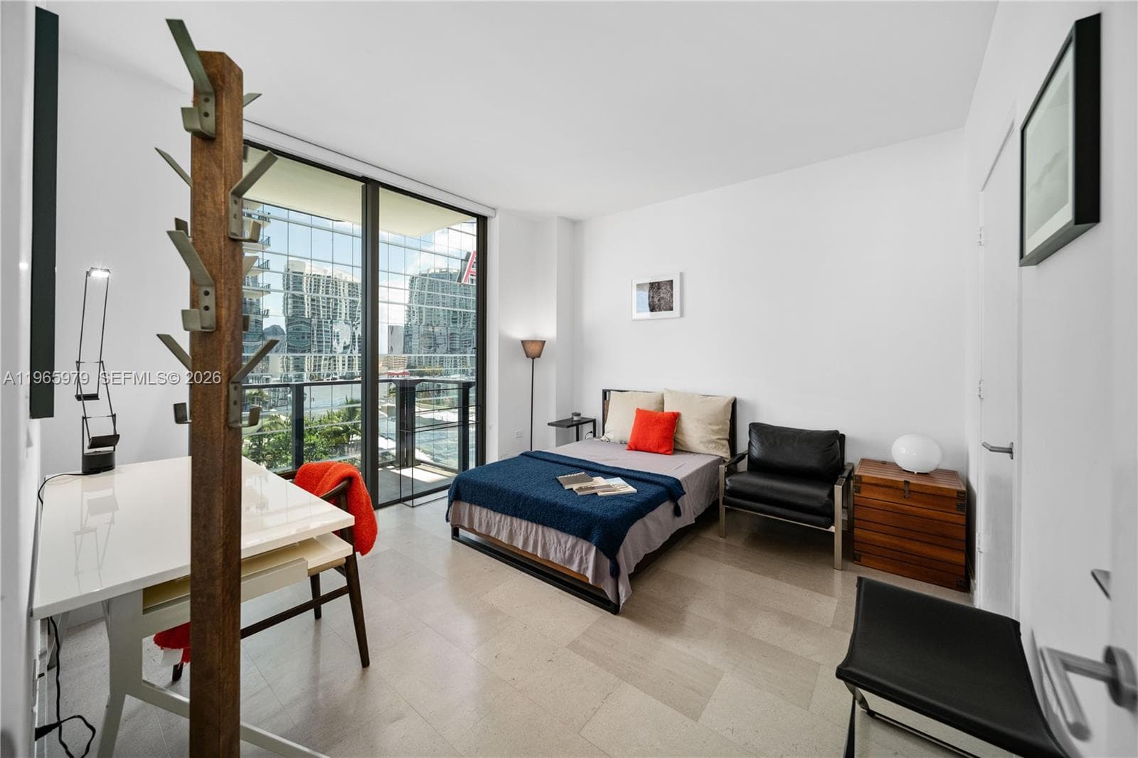 68 SE 6th St # 1201, Miami FL 33131 photo 5