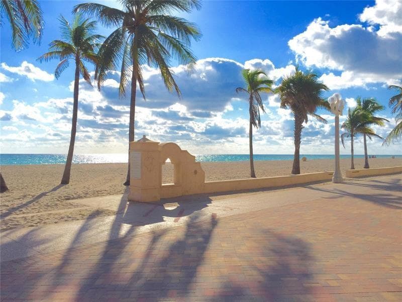 355 Virginia Street, Hollywood FL 33019 photo 2