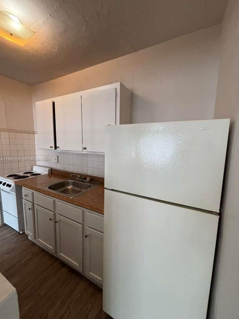 301 Sharar Ave # 4, Opa-Locka FL 33054 photo 4