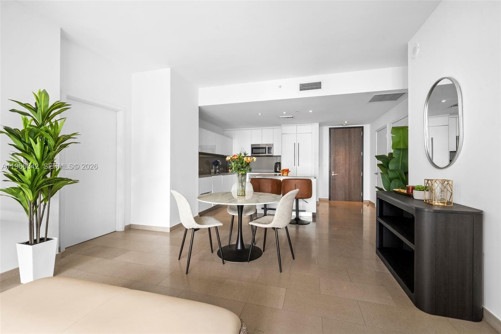 88 SW 7th St # 2105, Miami FL 33130 photo 2