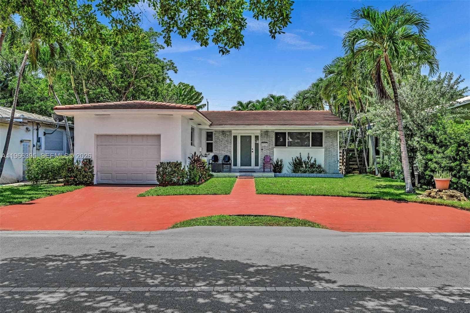 9524 Byron Ave, Surfside FL 33154 photo 4