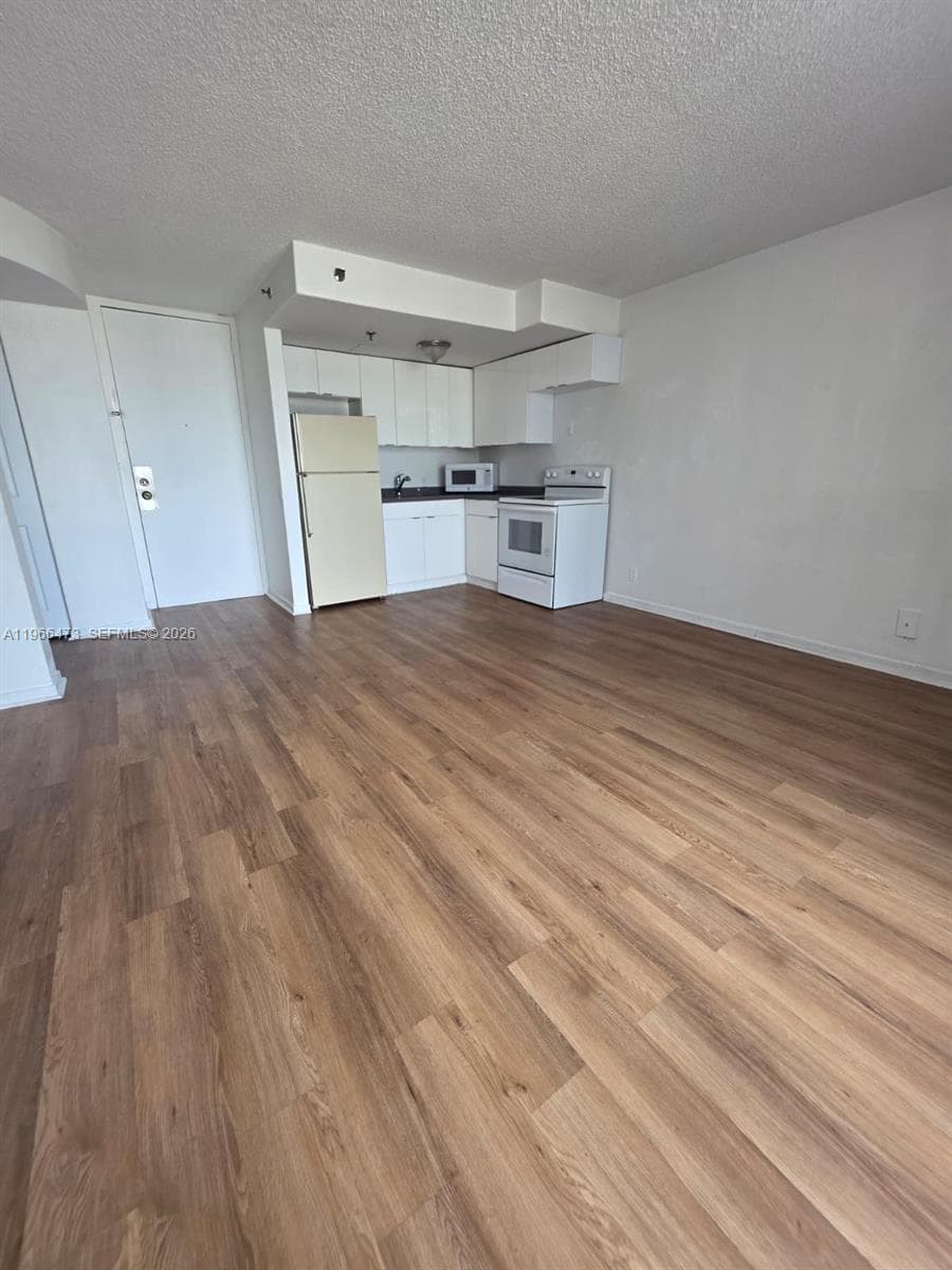 16450 NW 2nd Ave # 214, Miami FL 33169 photo 3