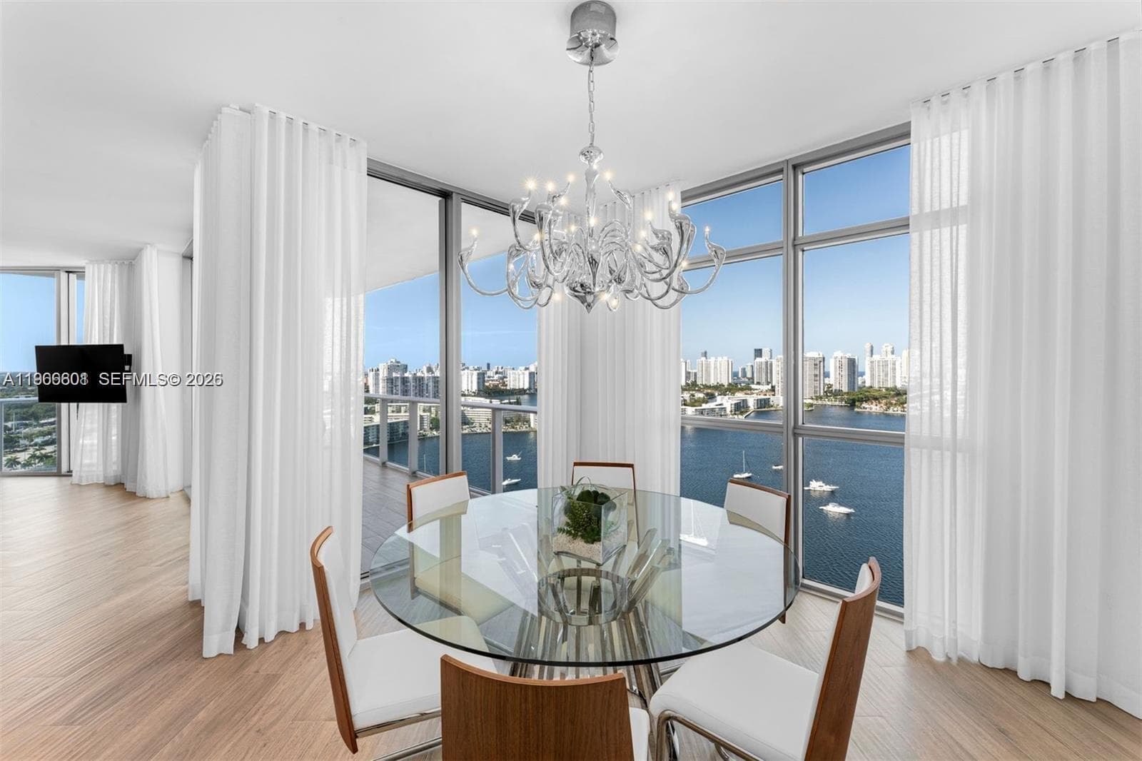 17301 Biscayne Blvd # 2110, North Miami Beach FL 33160 photo 3